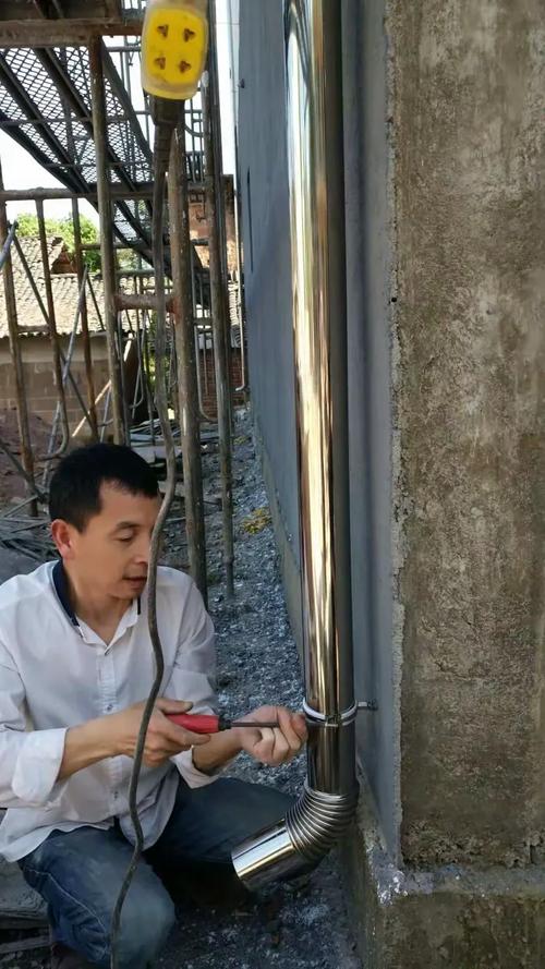 江龙金属制品厂,专业生产不锈钢雨水管烟管弯头三通及不锈钢配件等